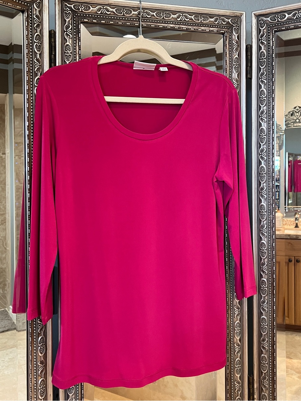 Susan Graver Women's Scoop Neck Liquid Knit Top - Fuchsia